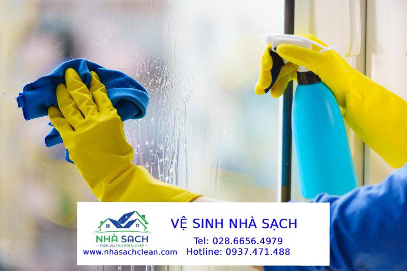 Tại sao phải vệ sinh mặt kính mặt ngoài?