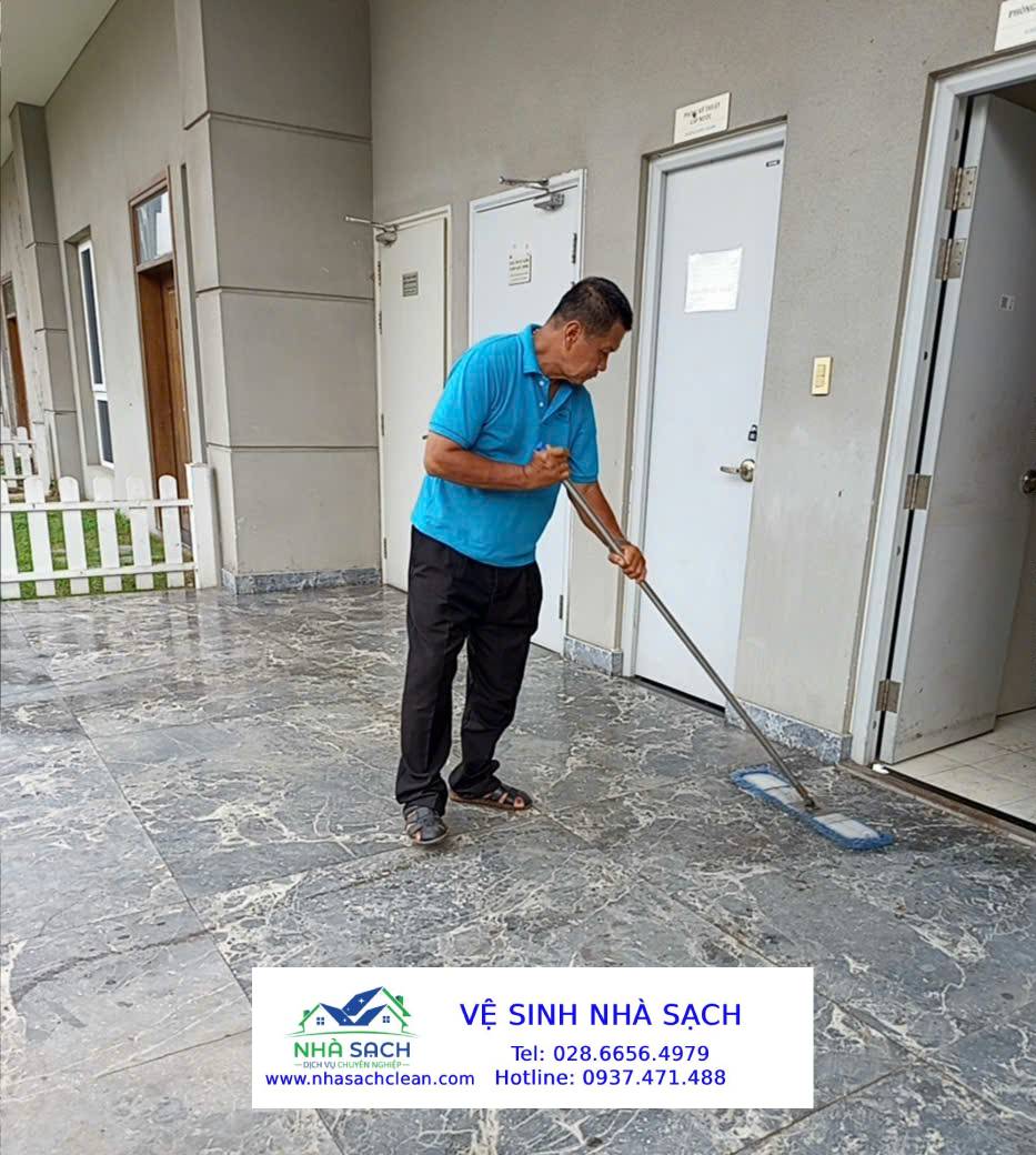 Dịch Vụ Vệ Sinh Công Nghiệp Quận 11 Tiết Kiệm, Chất Lượng Vượt Trội