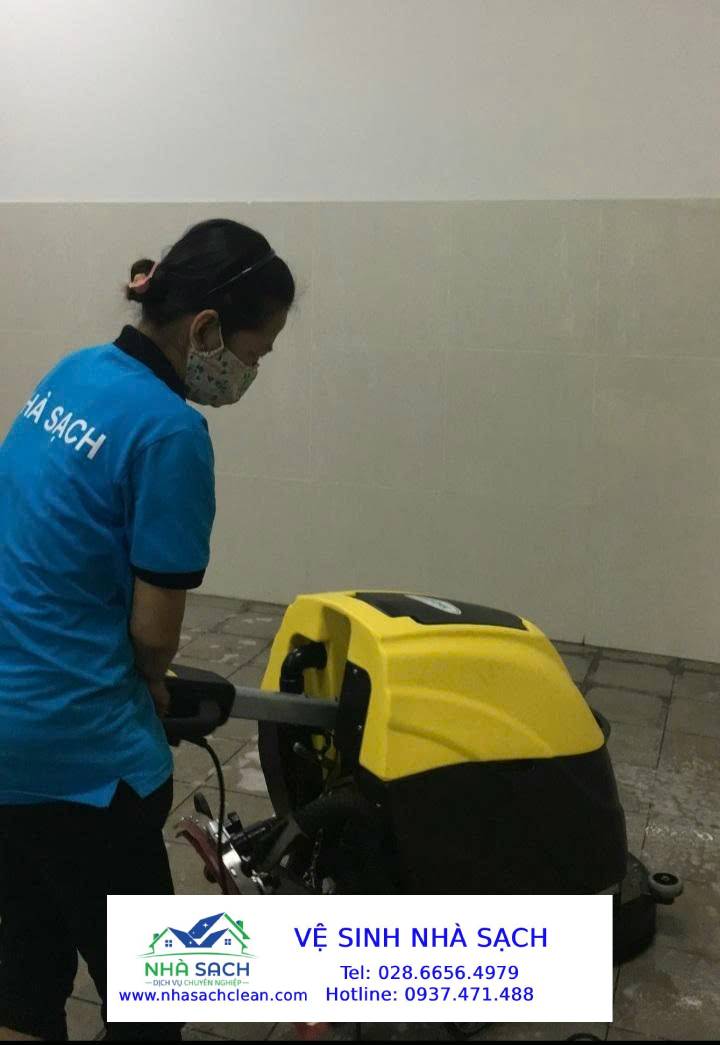 Dịch Vụ Vệ Sinh Công Nghiệp Huyện Hóc Môn Tận Tâm, Chất Lượng