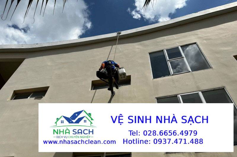 Giá vệ sinh công nghiệp giữa các bên chênh lệch vì sao
